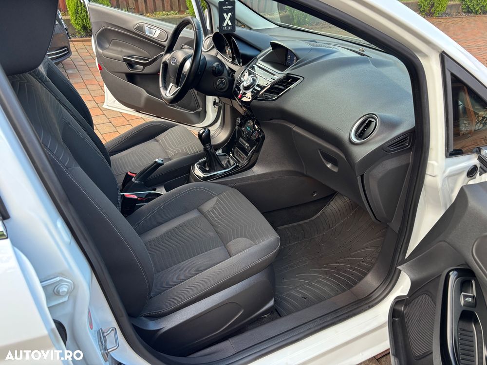 Ford Fiesta 1.6 TDCi DPF Titanium - 8