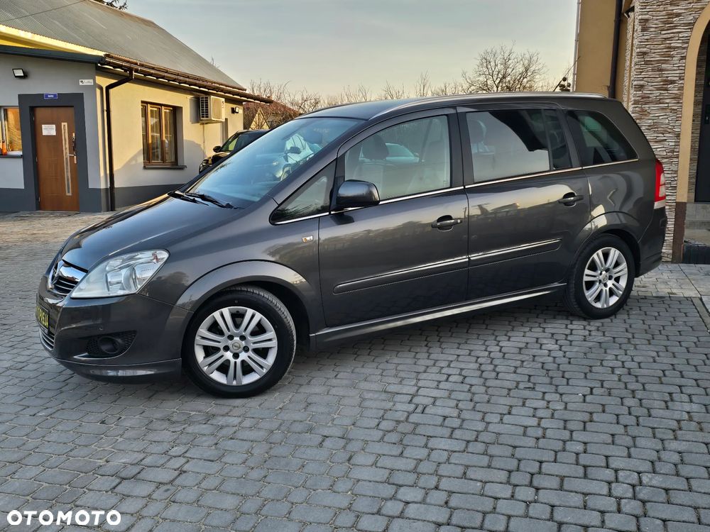 Opel Zafira 1.8 Cosmo - 3