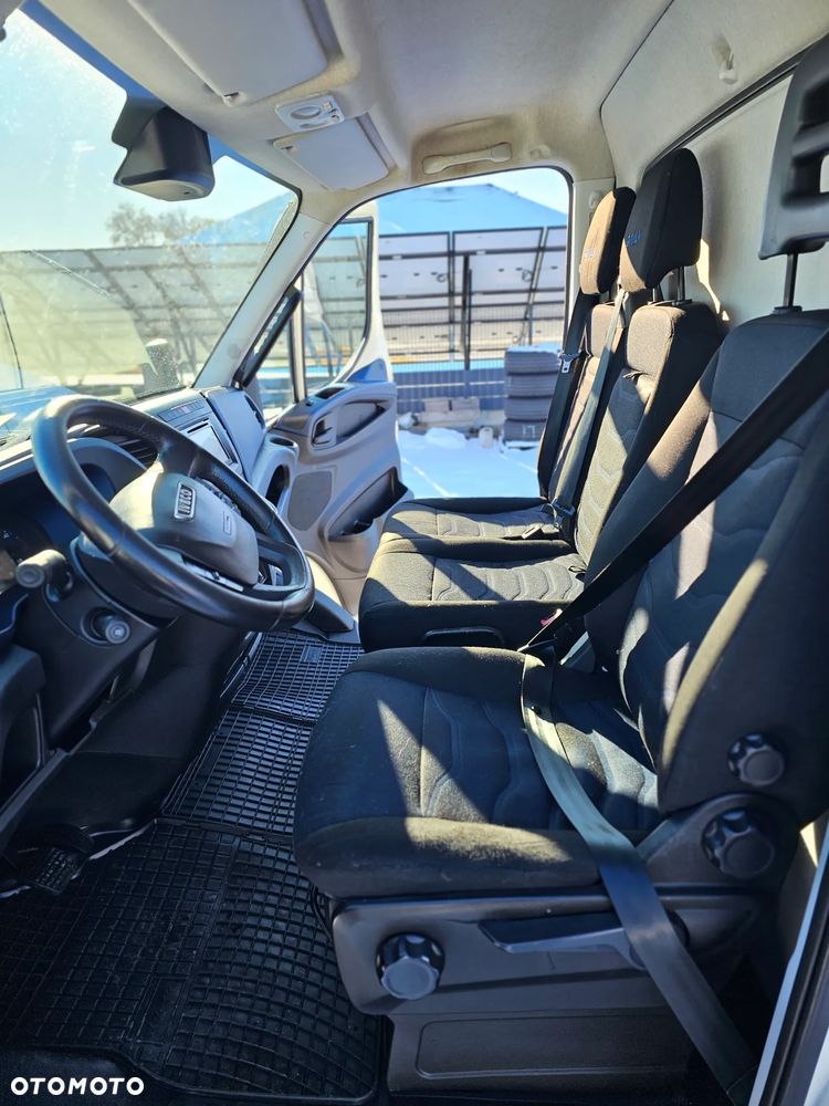 Iveco DAILY 40 C35 - 14