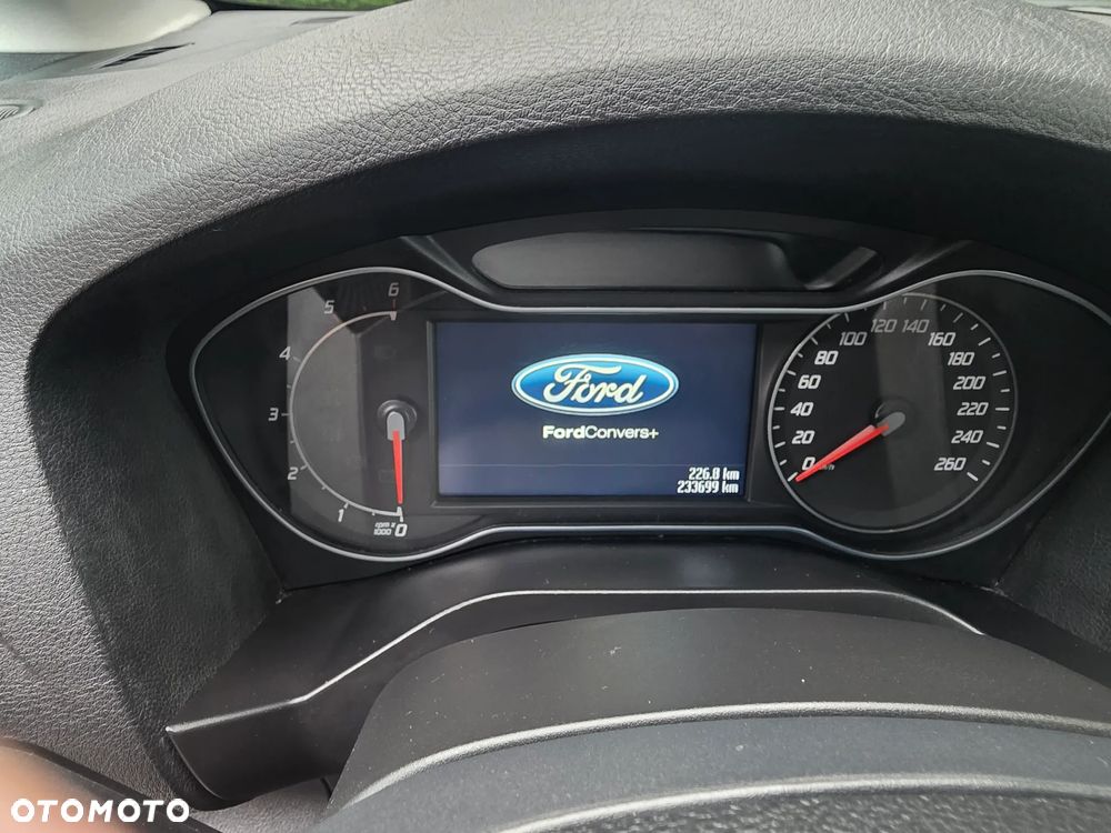 Ford S-Max - 17