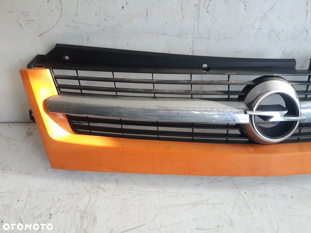 GRILL ATRAPA OPEL MOVANO A (2003-2010) - 2