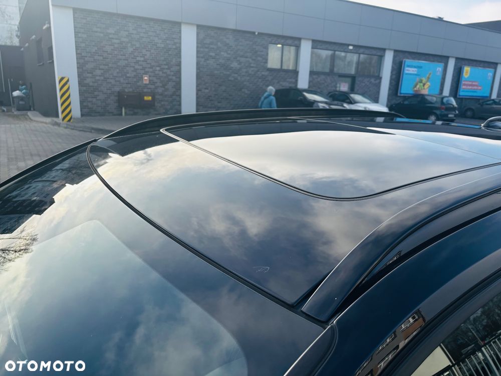 Volvo XC 40 D4 AWD Geartronic R-Design - 17