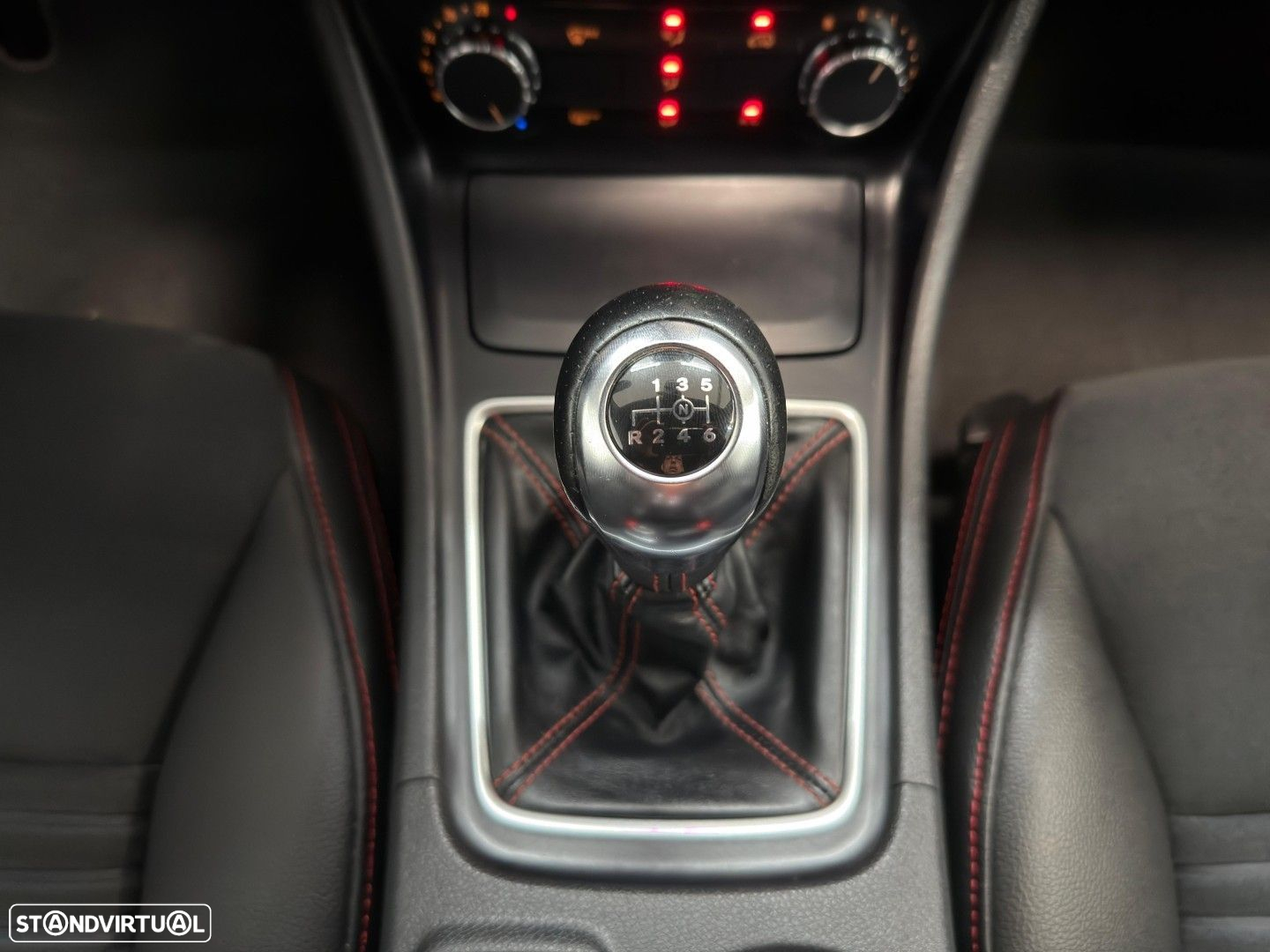 Mercedes-Benz A 200 CDi BE AMG Line - 33