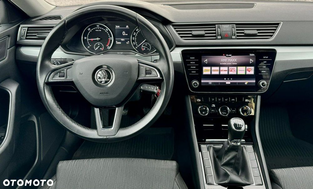Skoda Superb 2.0 TDI SCR Ambition - 21