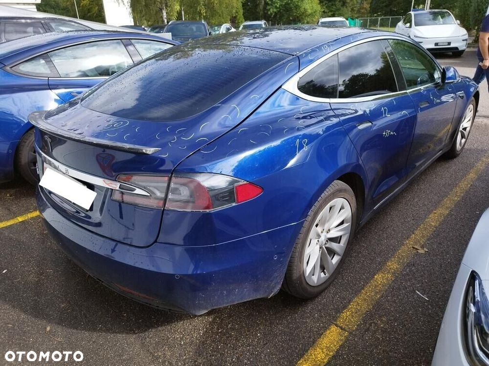 Tesla Model S Standard - 1