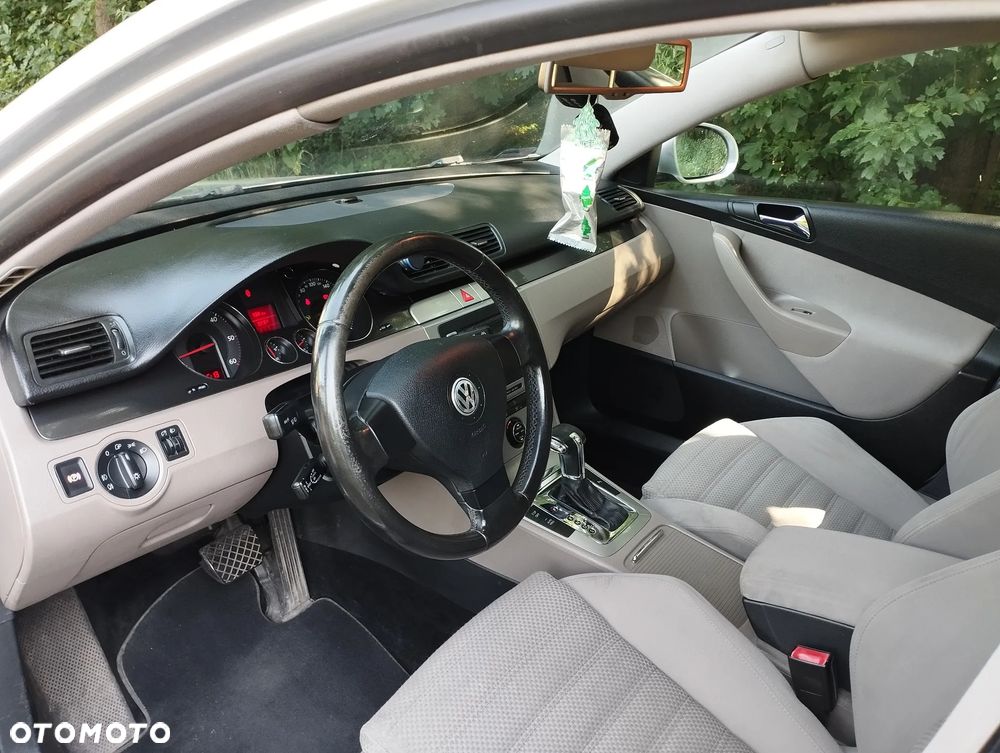 Volkswagen Passat 2.0 TDI DSG Highline - 6