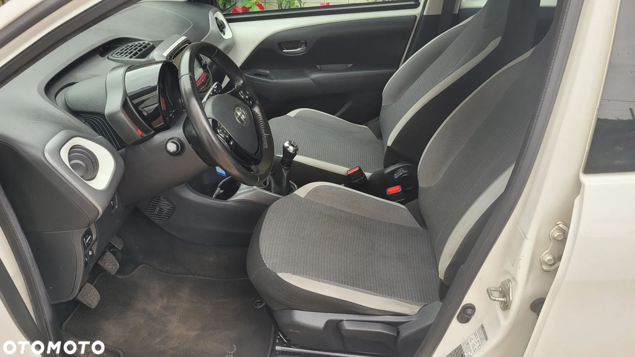 Toyota Aygo x-cite - 12