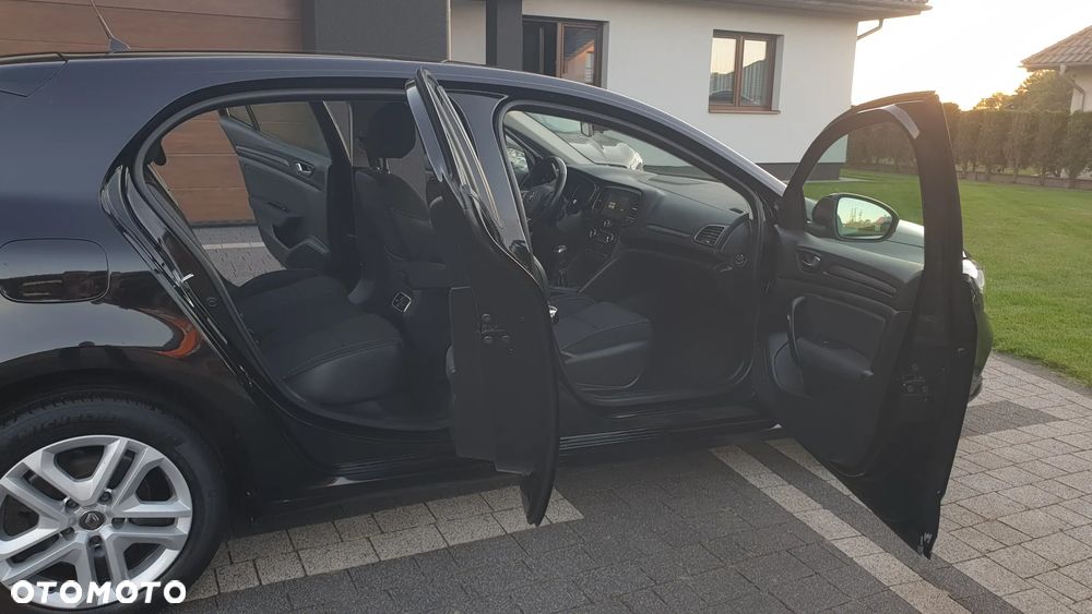 Renault Megane BLUE dCi 115 BOSE EDITION - 26
