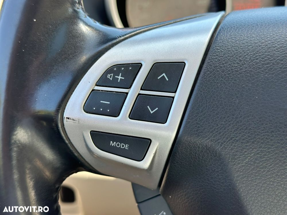 Mitsubishi Outlander 2.0 DI-D Intense - 20