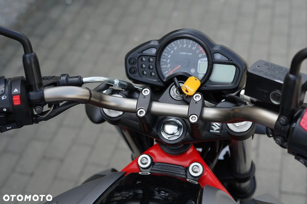 Suzuki Gladius - 19