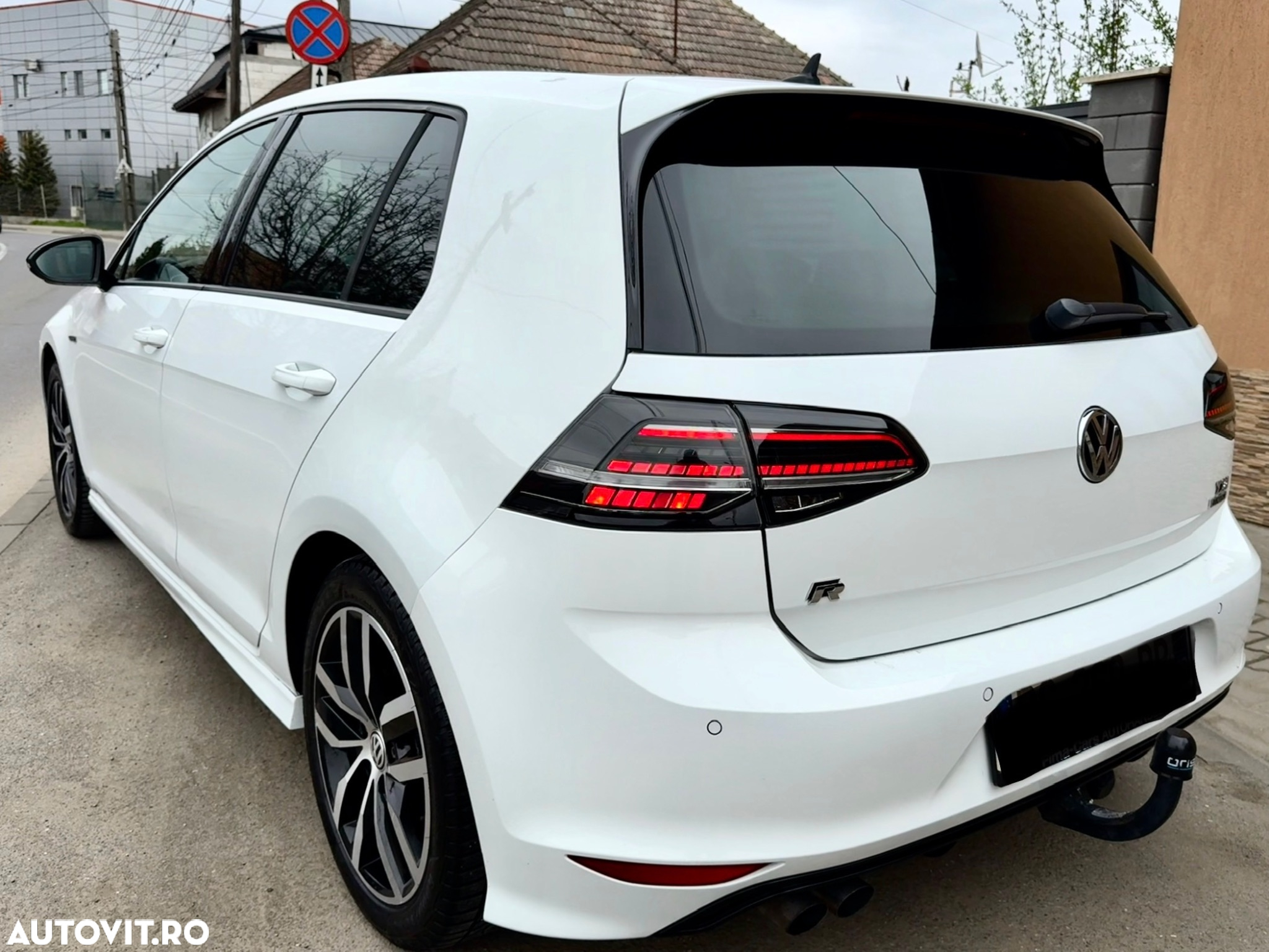 Volkswagen Golf - 14