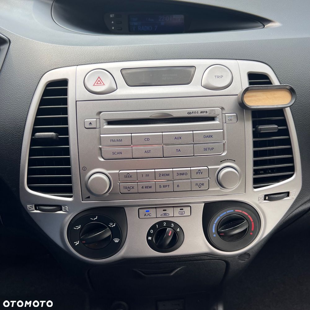 Hyundai i20 1.2 UEFA EURO 2012 Edition - 14