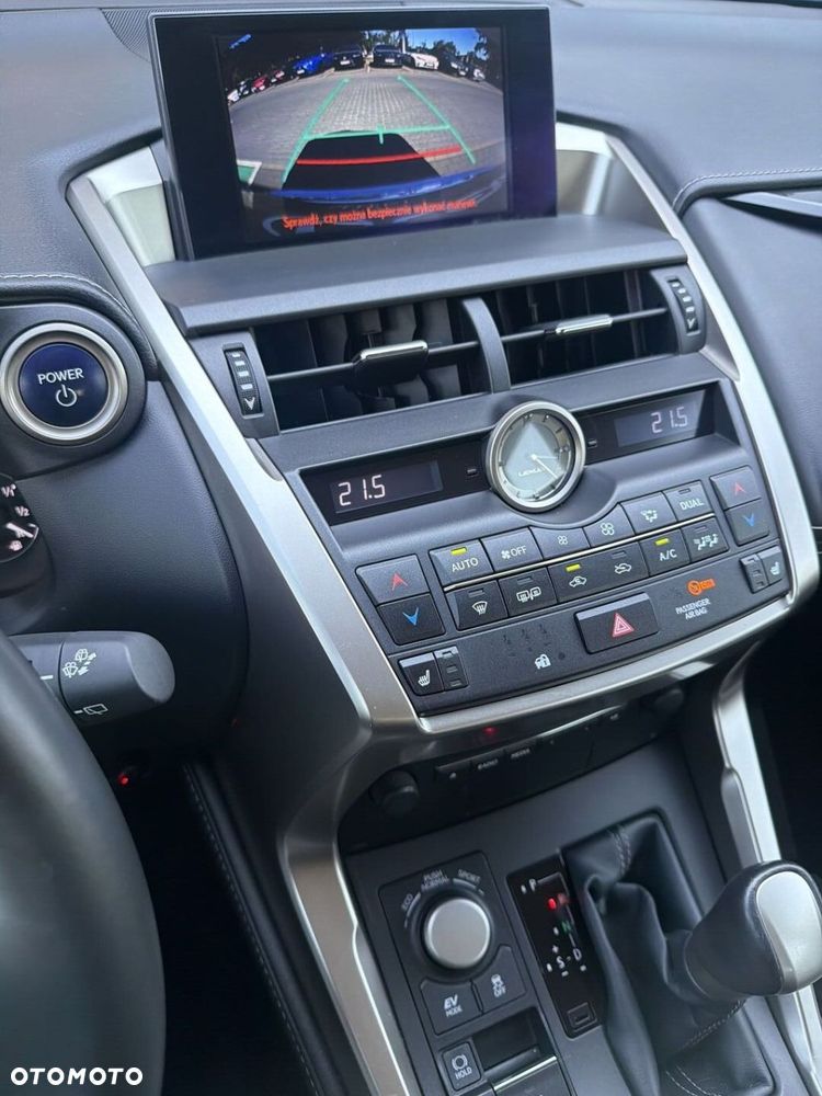 Lexus NX 300h Elite AWD - 14