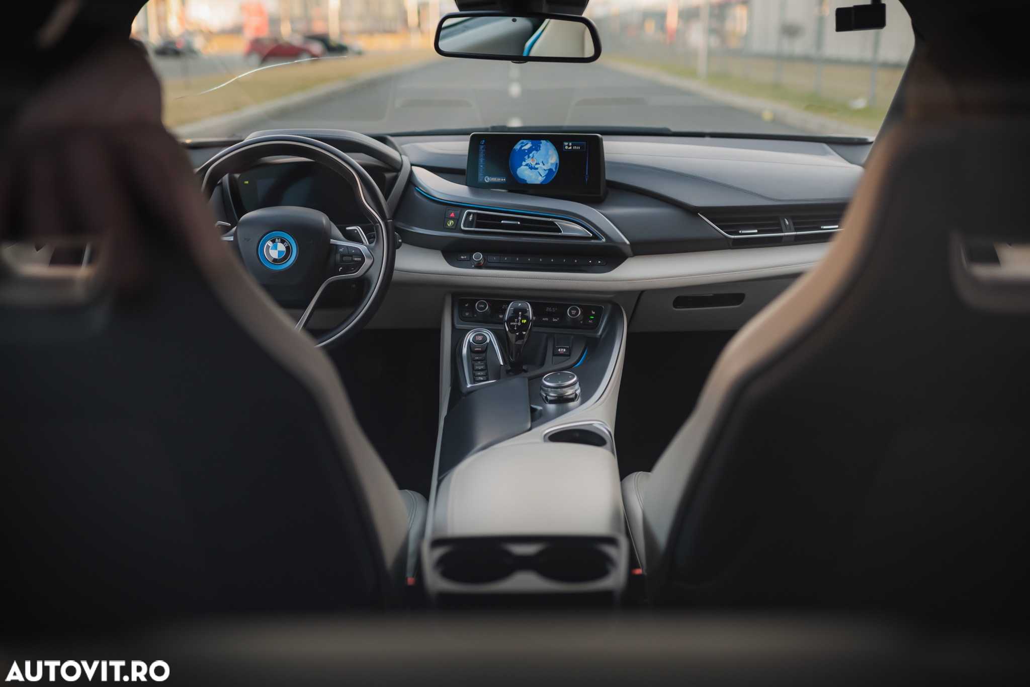 BMW i8 Coupe - 14