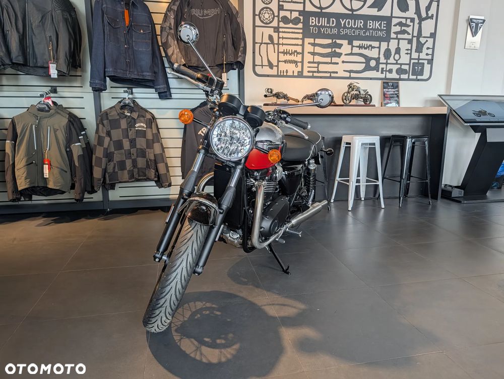 Triumph Bonneville - 9