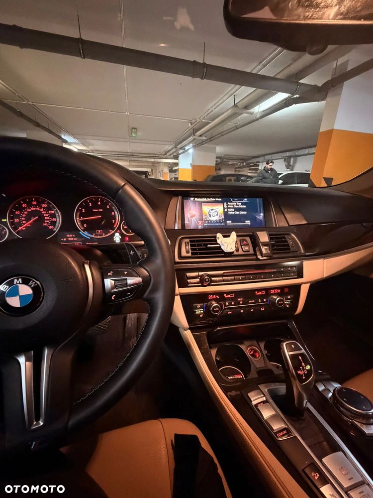 BMW Seria 5 528i xDrive - 2