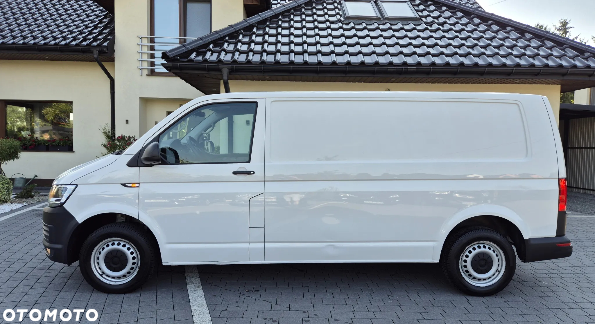 Volkswagen Transporter T6 TDI L2H1 Plus Trendline - 5