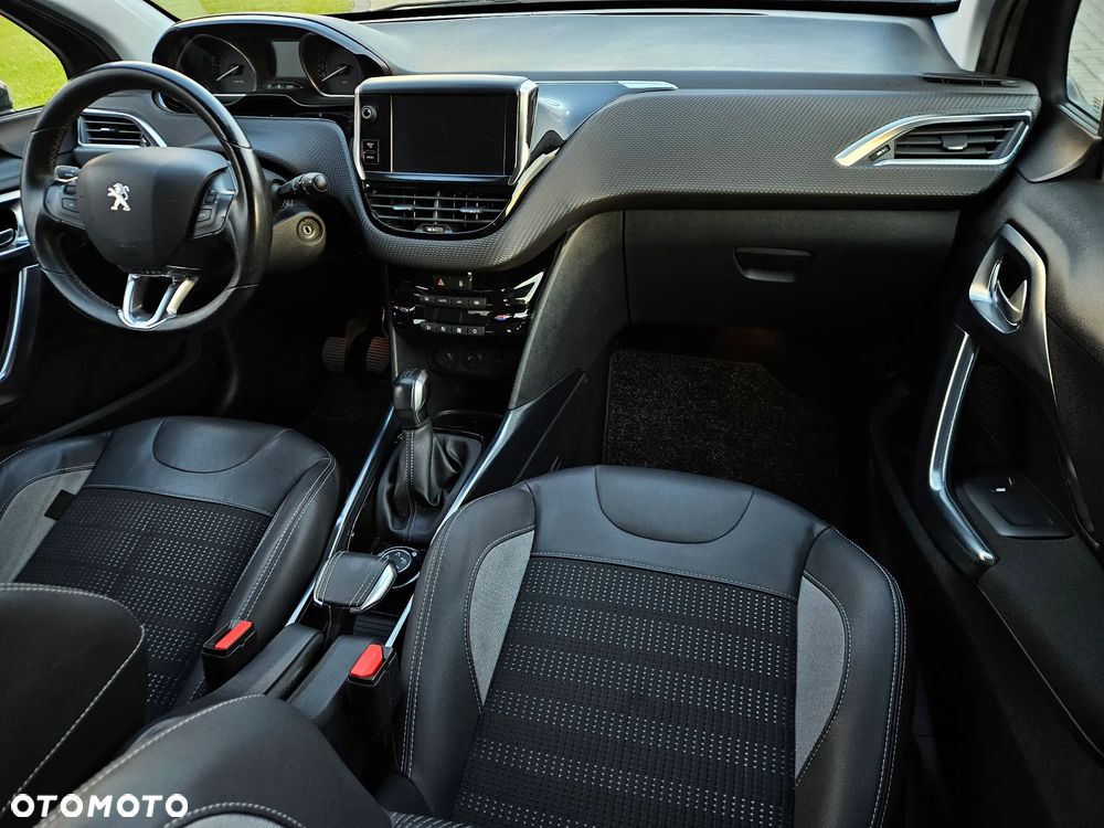 Peugeot 2008 120 VTI Allure - 22