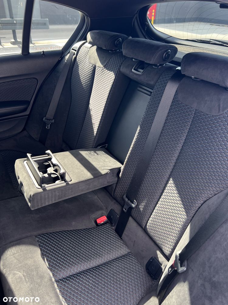 BMW Seria 1 M140i xDrive Shadow sport - 24