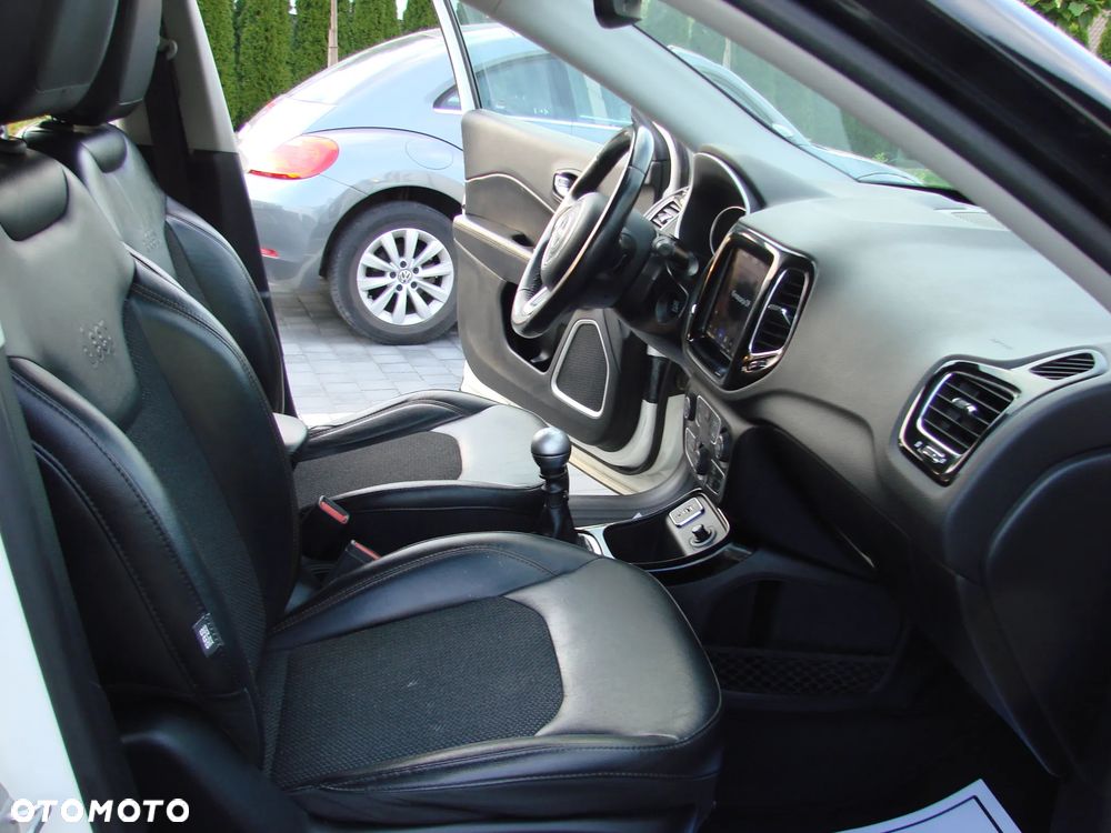 Jeep Compass - 22