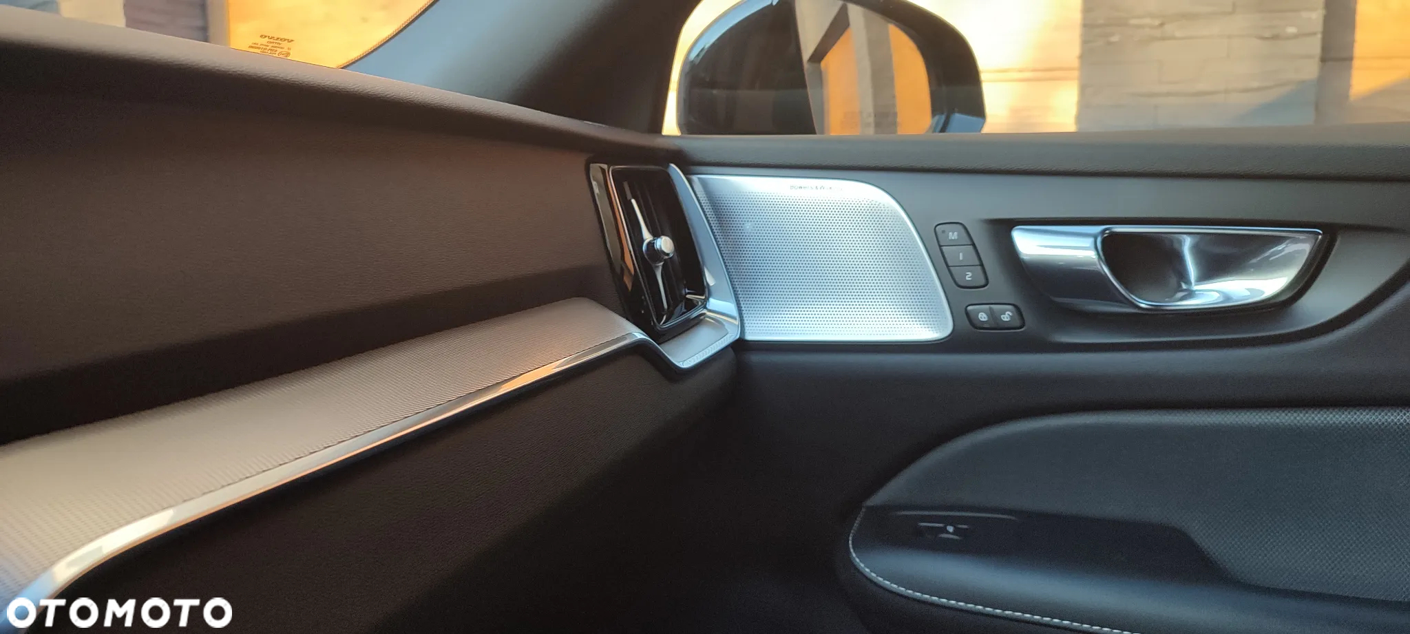 Volvo S60 T6 AWD R-Design - 12