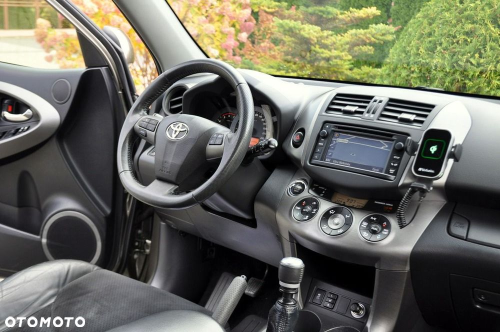 Toyota RAV4 - 26