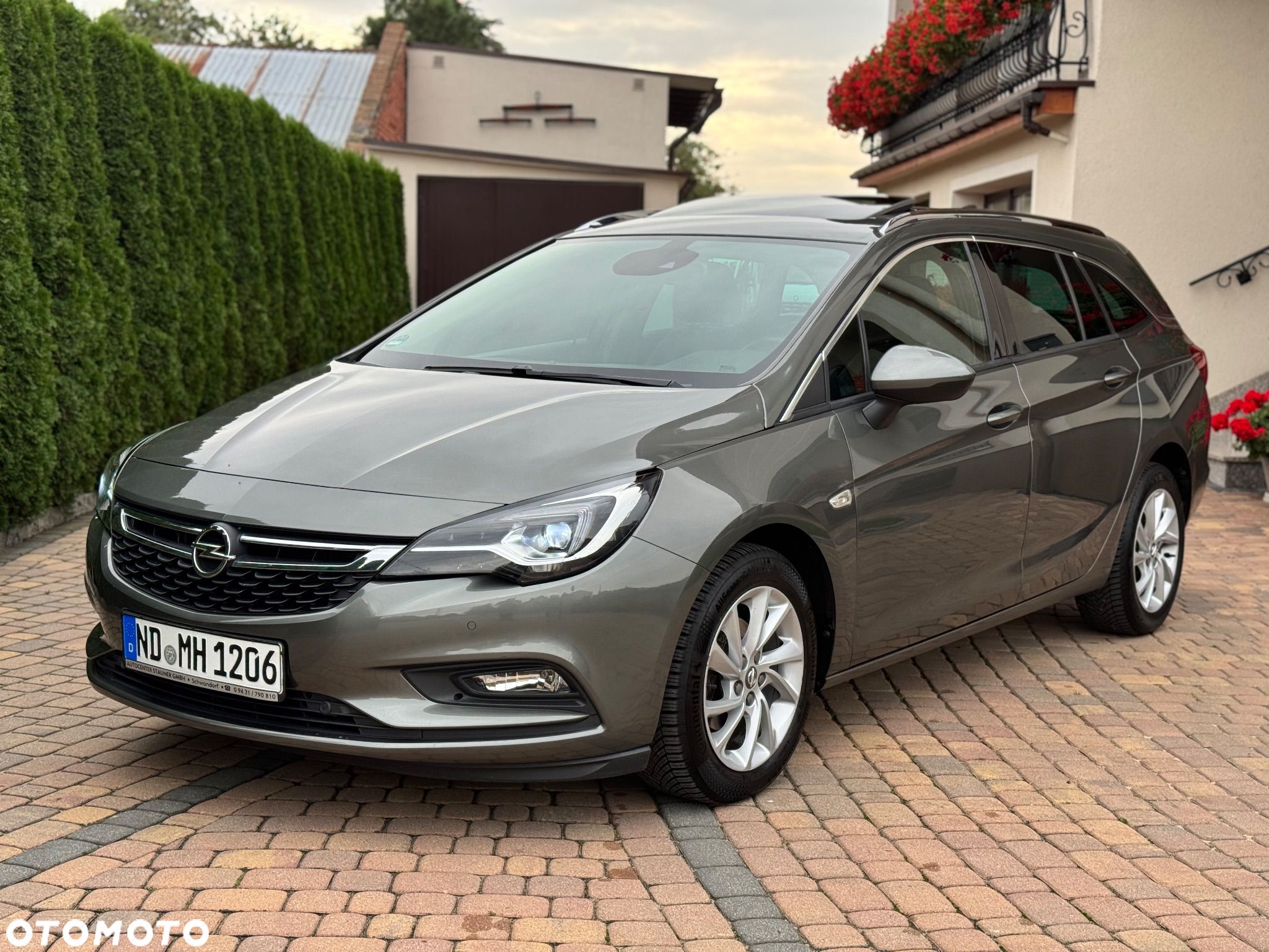 Opel Astra 1.4 Turbo Start/Stop Automatik Sports Tourer Ultimate - 1