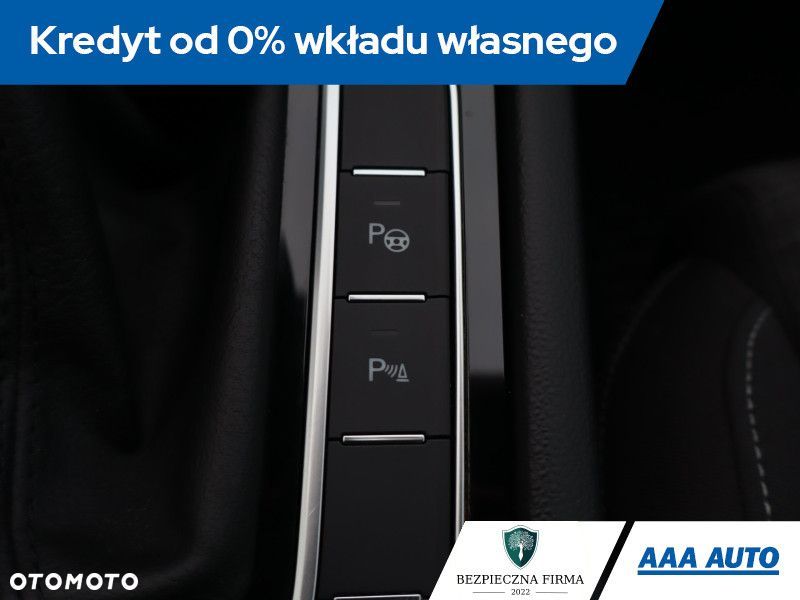Volkswagen Passat - 25
