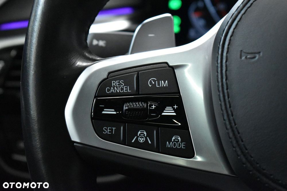 BMW Seria 5 520d mHEV M Sport sport - 17