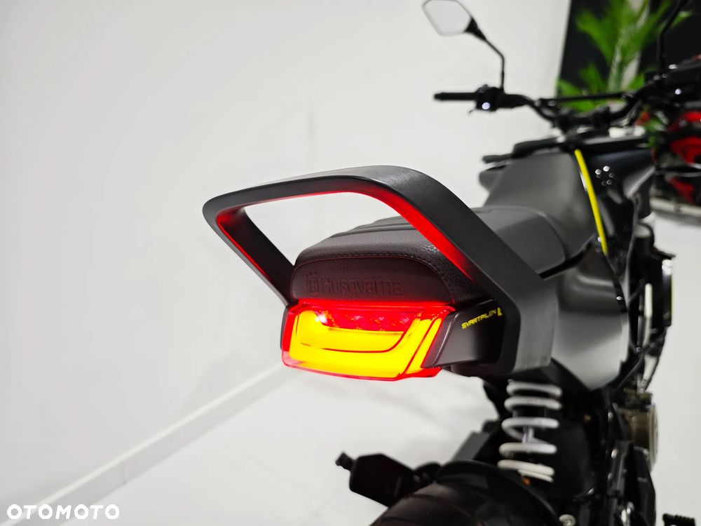Husqvarna Svartpilen - 9
