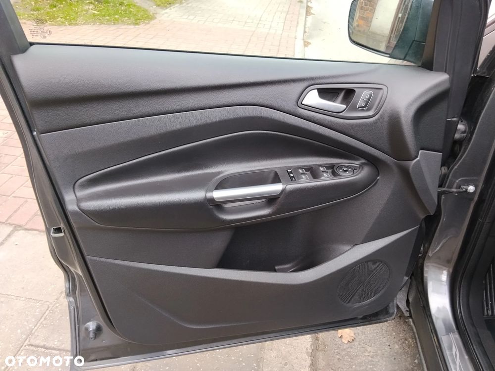 Ford Kuga 1.5 TDCi FWD Titanium - 8