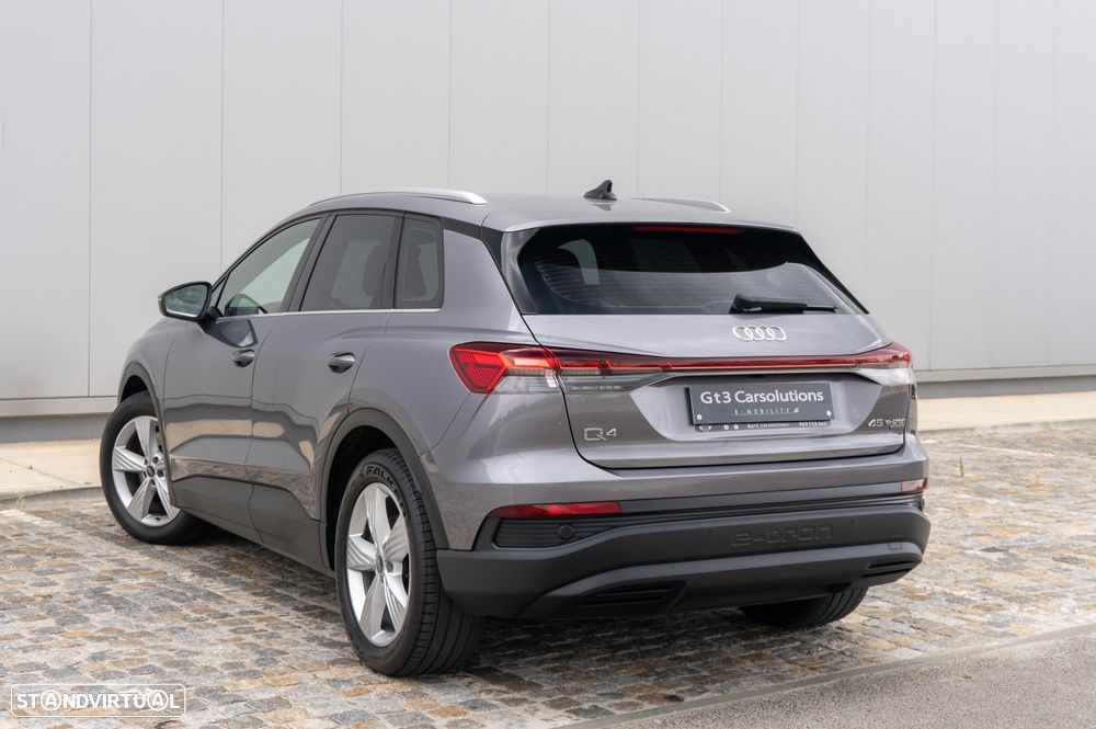 Audi Q4 e-tron 45 quattro - 9