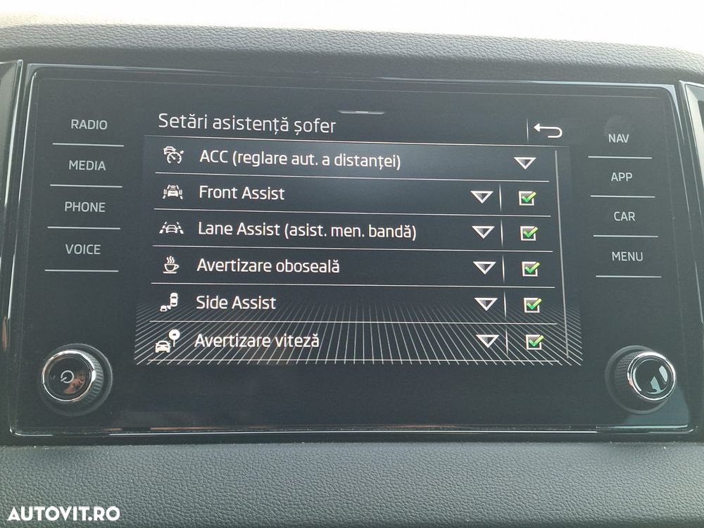 Skoda Karoq 2.0 TDI 4X4 DSG Sportline - 30