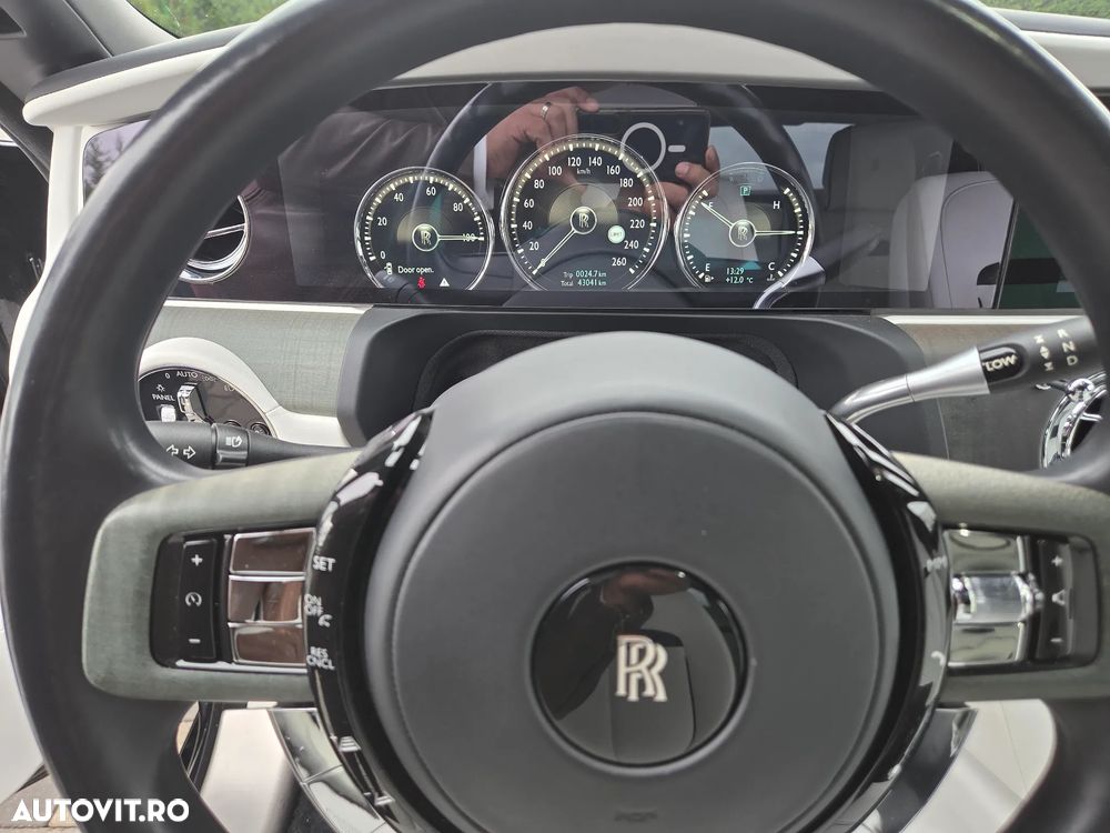 Rolls-Royce Ghost - 6