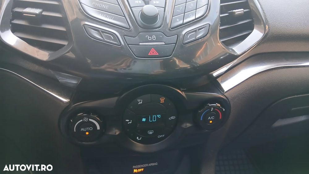 Ford EcoSport - 12
