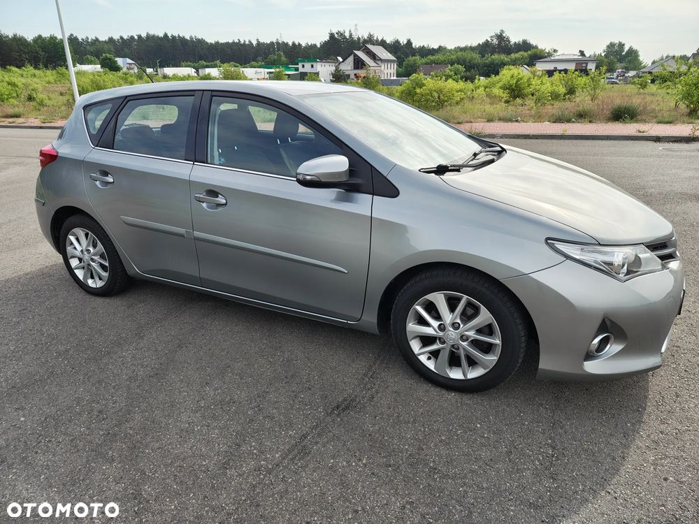 Toyota Auris 1.33 Dual-VVT-i Edition - 11