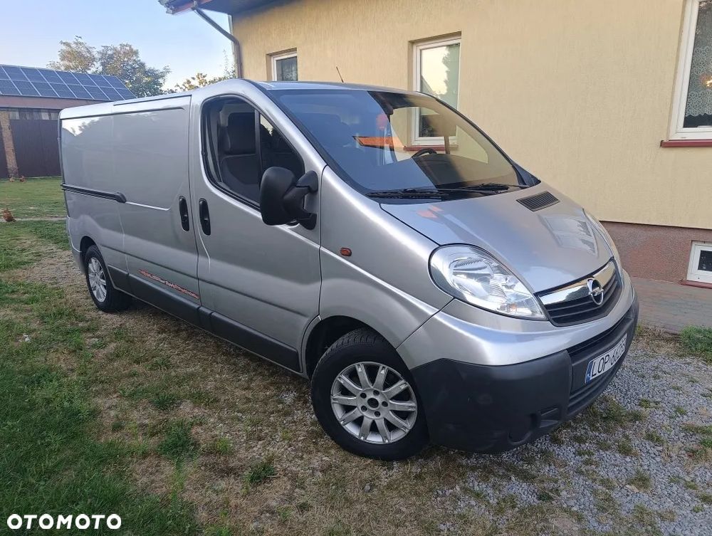 Opel Vivaro - 17