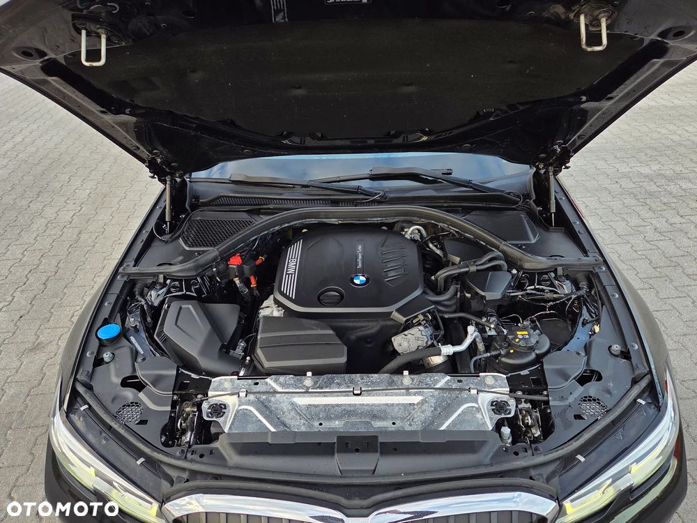 BMW Seria 3 320d Luxury Line sport - 39