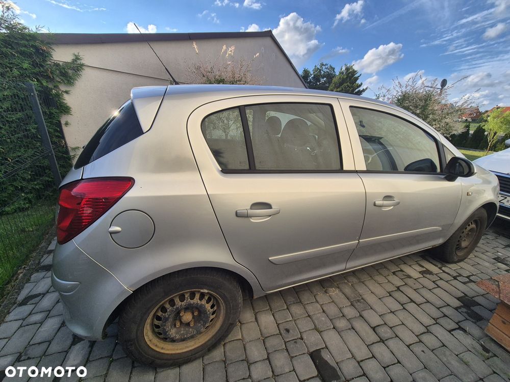 Opel Corsa - 8