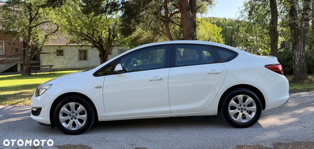 Opel Astra 1.6 Active EU6 - 12