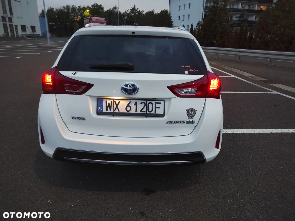 Toyota Auris 1.8 HSD Prestige NAVI - 8
