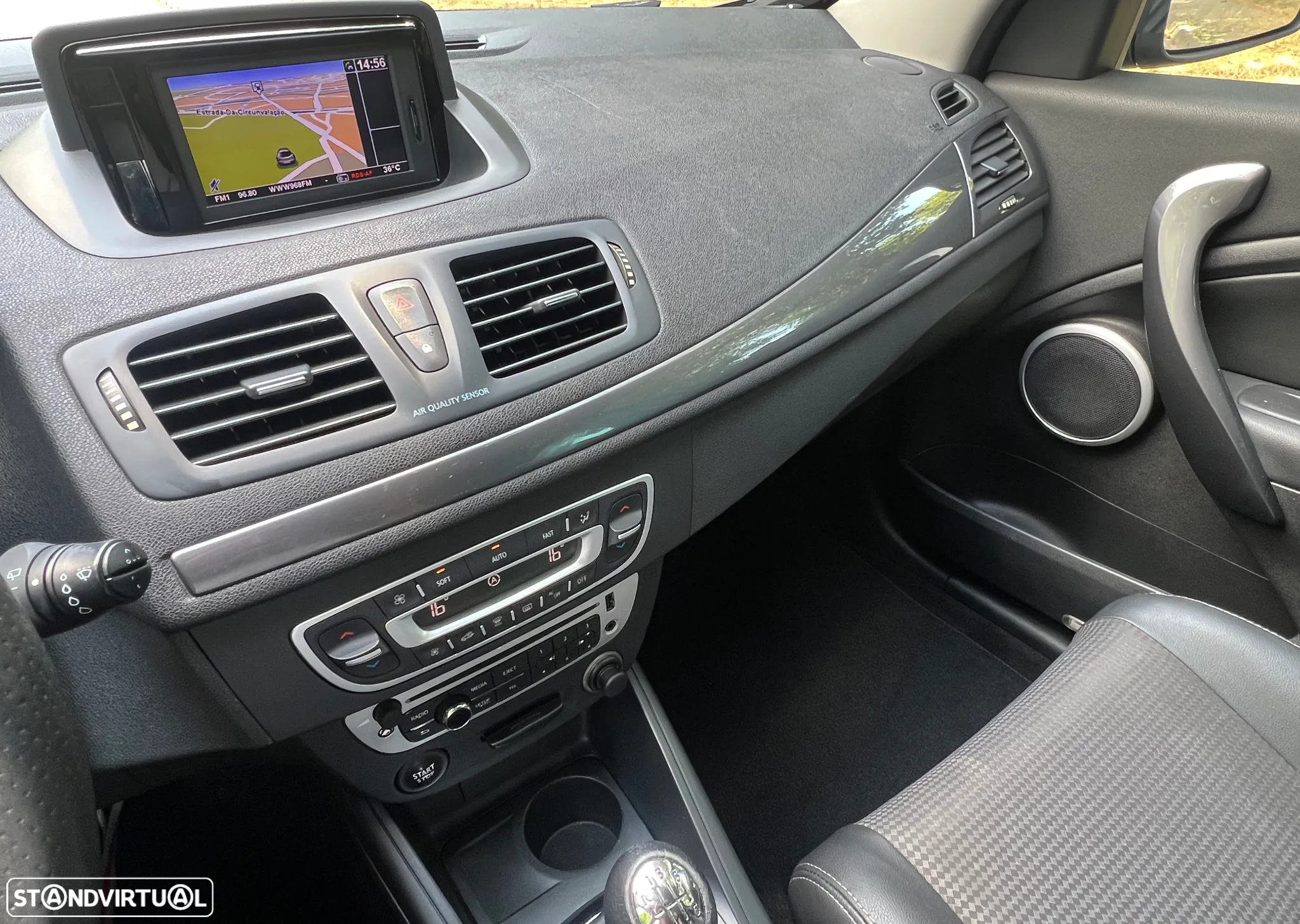 Renault Mégane Sport Tourer 1.5 dCi Dynamique S - 9