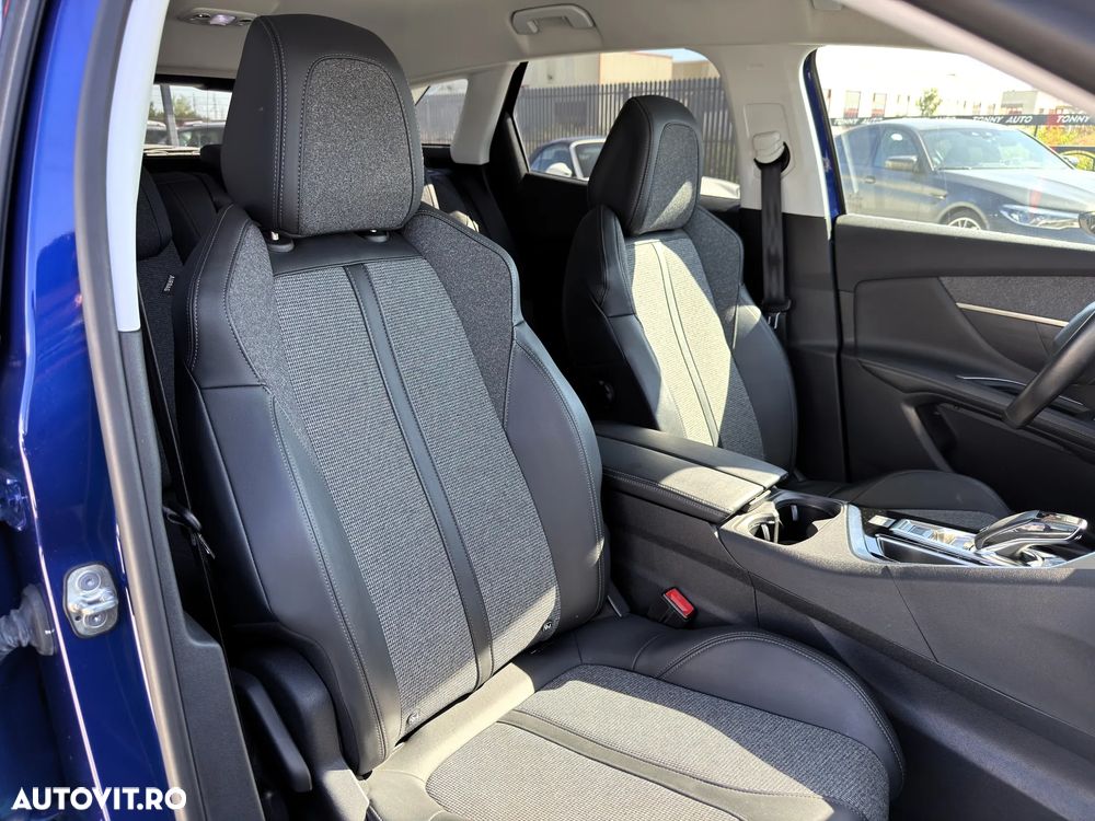 Peugeot 3008 PureTech 130 Stop & Start GPF EAT8 Active Business-Paket - 26