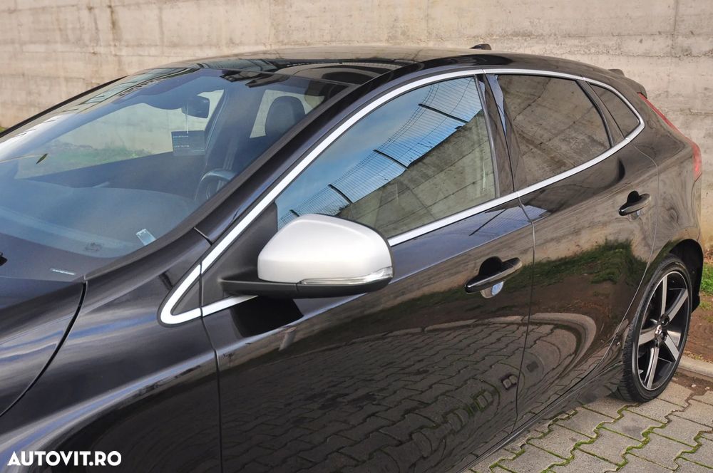 Volvo V40 D3 Geartronic RDesign - 11