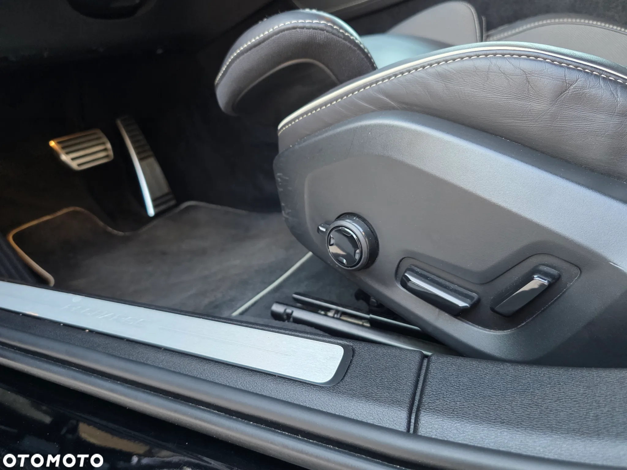 Volvo V60 T6 AWD Recharge Geartronic RDesign - 11