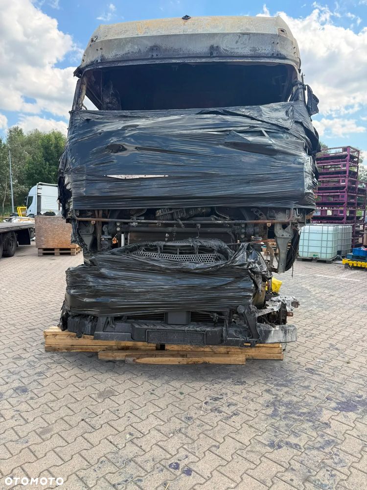 Mercedes-Benz ACTROS - 1