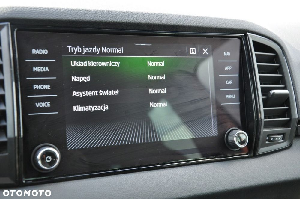 Skoda Karoq 1.5 TSI ACT Sportline - 27