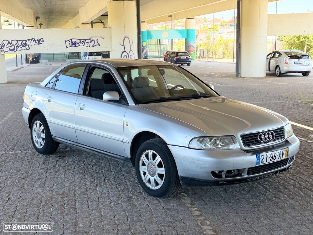 Audi A4 1.9 TDI Attraction - 1