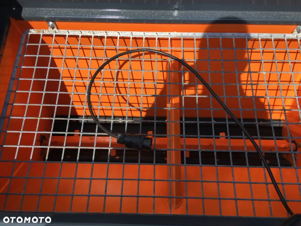 Hydromann piaskarka solarka posypywarka zimowe utrzymanie Kubota - 6