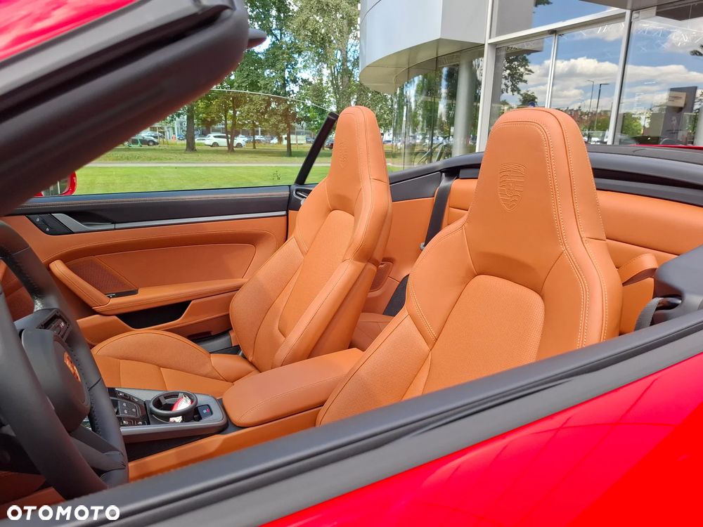 Porsche 911 Carrera 4S - 13